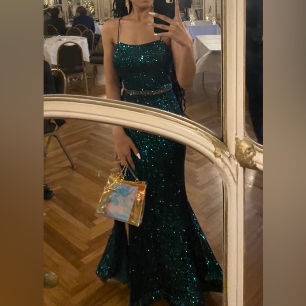 Sparkling Green Prom Dress!